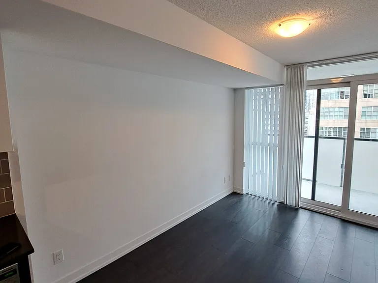 125 Redpath Ave #608 — Photo 12