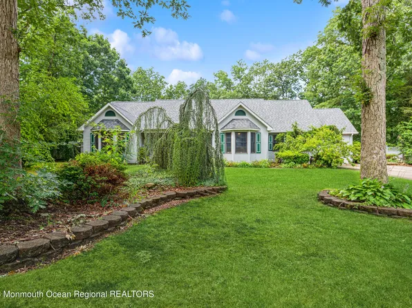 135 Foxhollow Drive, Lanoka Harbor, NJ 08734