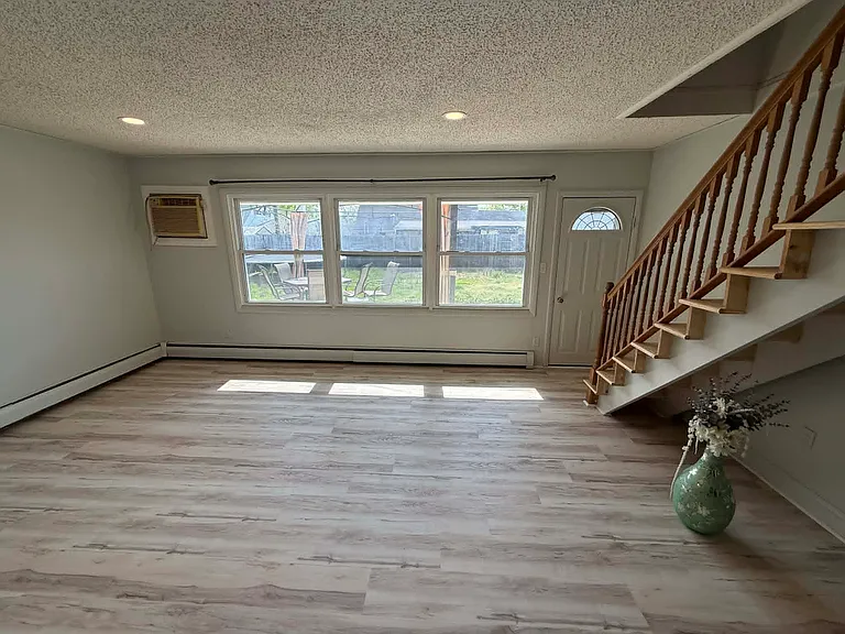 5 Nickelhill Ln — Photo 16