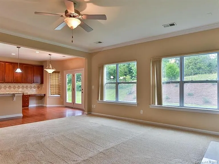9716 Ravenscroft Ln NW — Photo 6