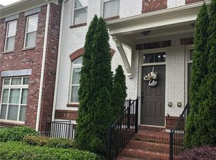 7370 Glisten Ave, Sandy Springs, GA 30328