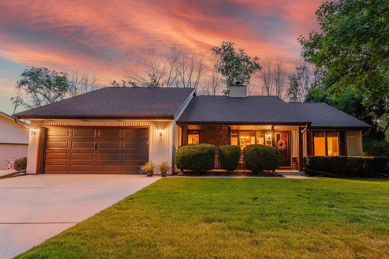 3365 South 114th STREET, West Allis, WI 53227 Zillow