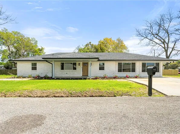 850 Barreca St, Norco, LA 70079