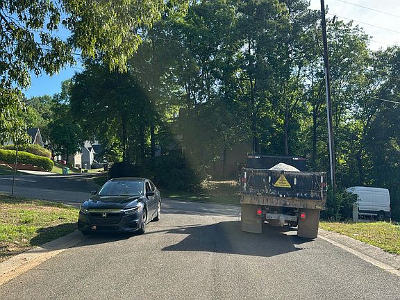 5th image of 2229 Richmond Ln
