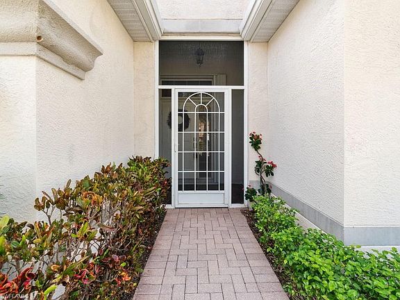 5th image of 284 Glen Eagle CIR