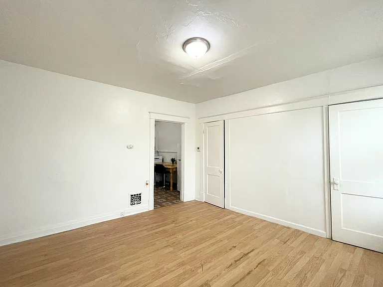 2749 Pestalozzi St #2E — Photo 3
