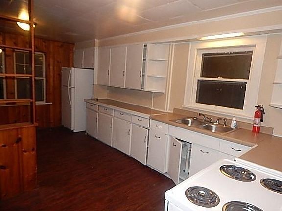 3rd image of 1193 Norton Ave #0