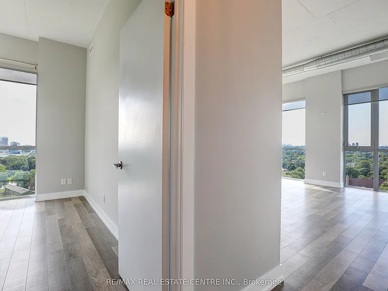 75 The Donway W #1110 — Photo 10