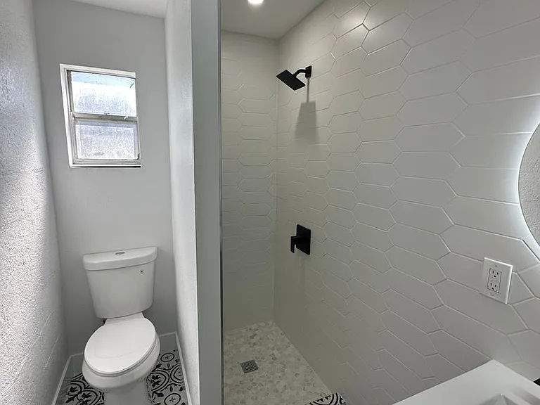 2300 E Crystal Lake Ave — Photo 10
