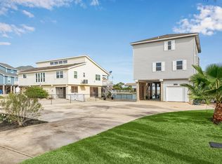 1814 Tiki Dr, Tiki Island, TX 77554