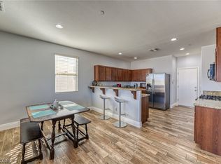948 Crescent Falls St, Henderson, NV 89011
