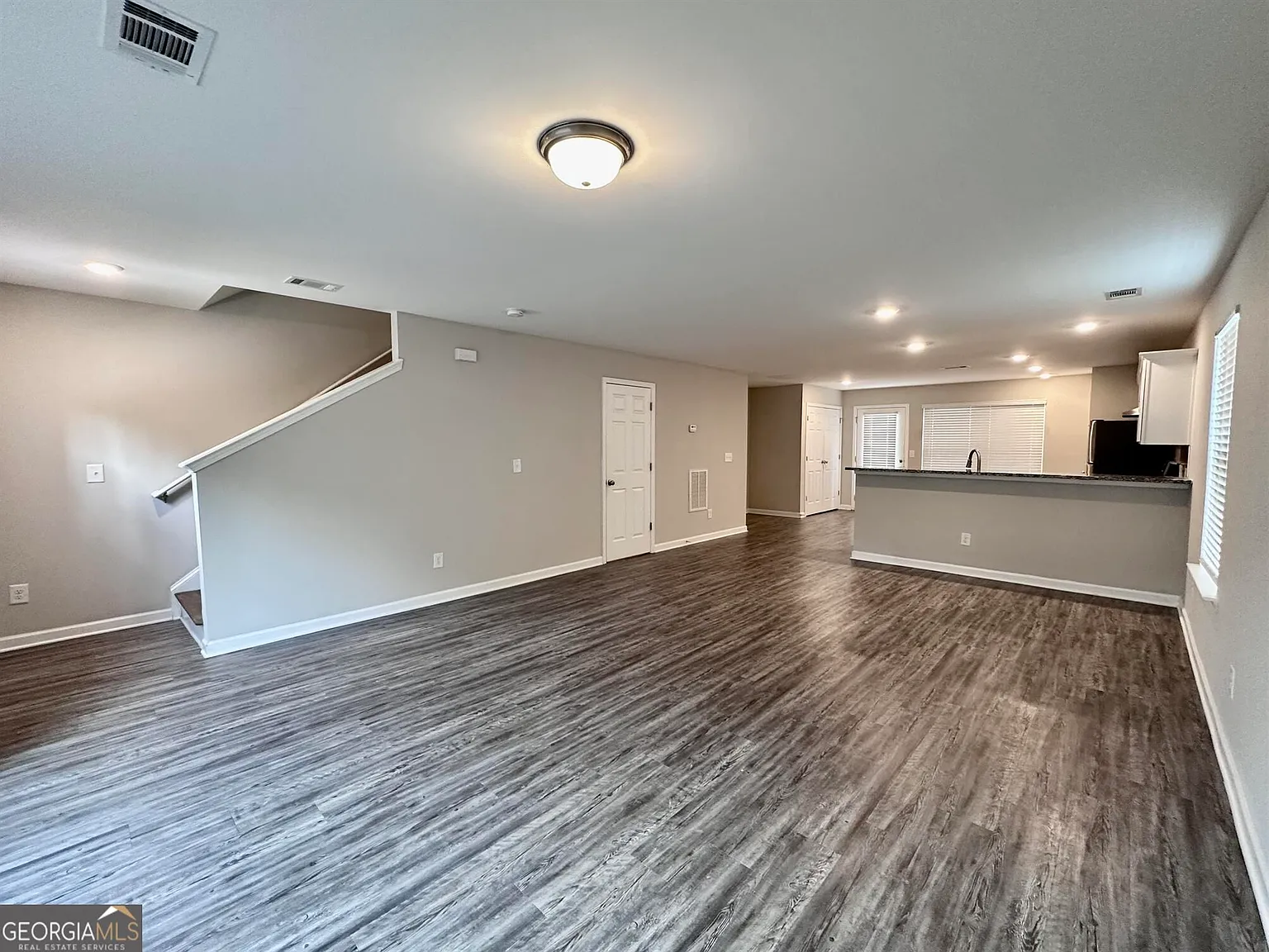 4 bed, 2.5 bath, 1636 sqft, $1,845 — Photo 4