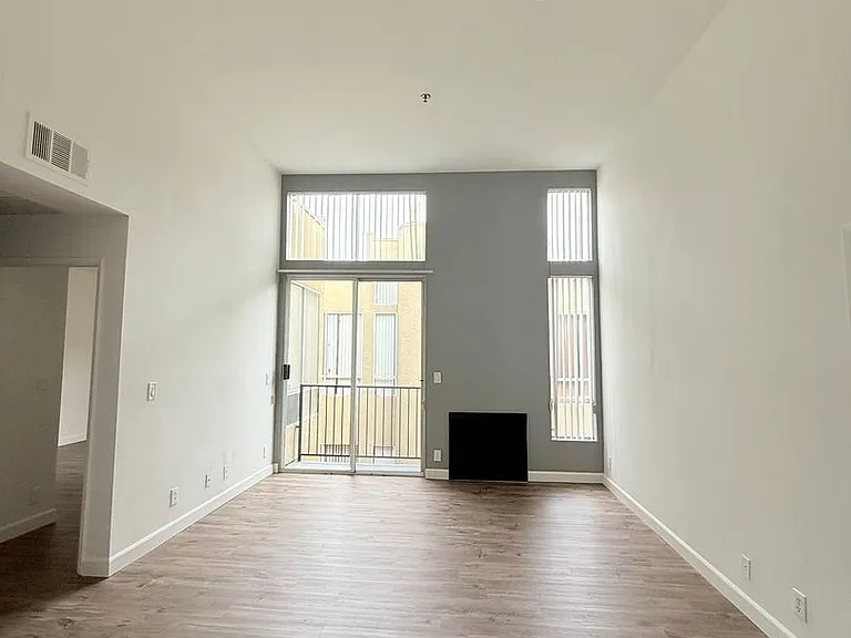 Perfectly situated 2 bedroom and 2 bathroom ! — Photo 15