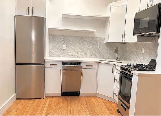 Rented by Compass | media 13