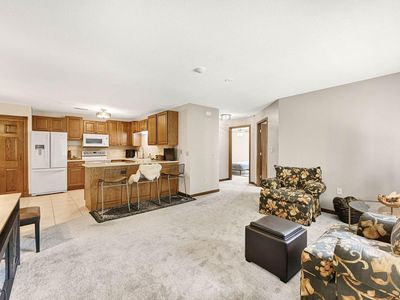 W170S7579 Gregory DRIVE #H, Muskego, WI, 53150