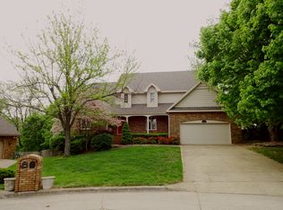1954 E Canterbury St, Springfield, MO 65804