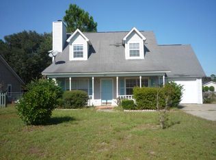 636 Honey Ridge Ln, Hinesville, GA 31313