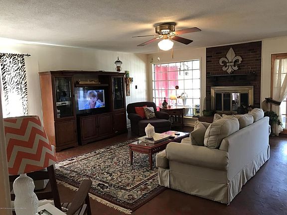 3rd image of 1285 Thunderbird Dr N