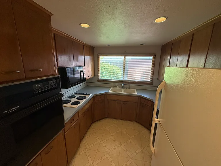 1200 Sunset St — Photo 15