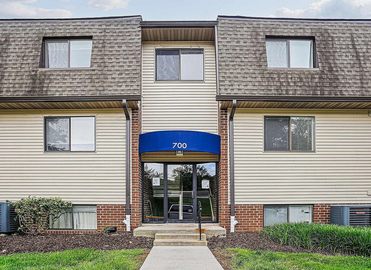 Meadow Creek Apartments — Photo 1