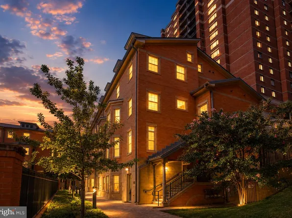 2203 12th Ct N Unit 38, Arlington, VA 22201