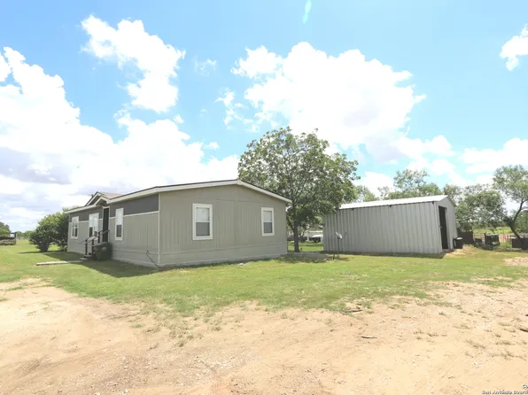 7510 Pittman, Adkins, TX 78101