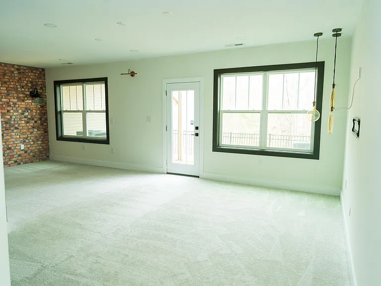 1013 Epiphany Rd — Photo 19