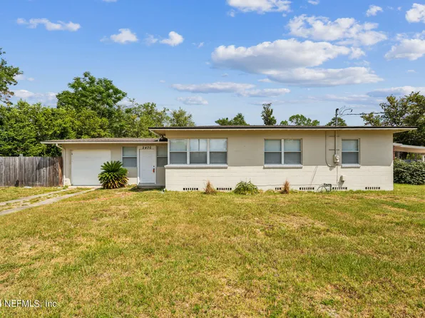 2470 ORMSBY Circle W, Jacksonville, FL 32210