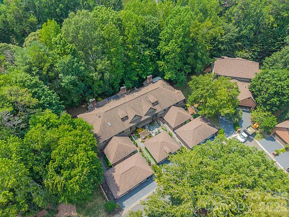 3rd image of 7426 Newmans Ln