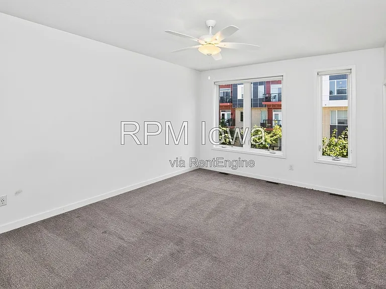 244 E Center St — Photo 24