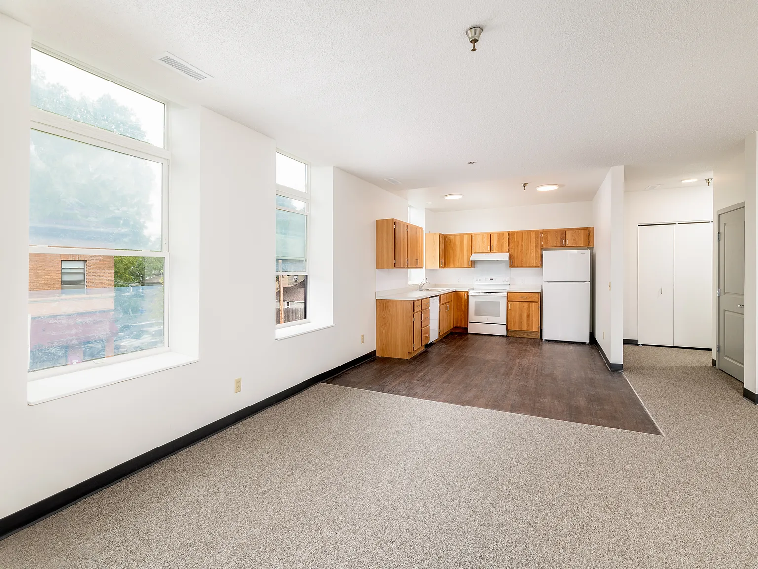 The Milton Apartments — Photo 2