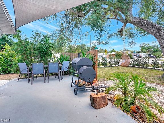 3rd image of 3956 Deleon St