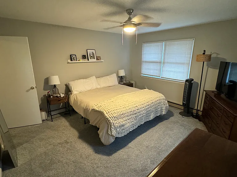 227 W Caracas Ave #C — Photo 3