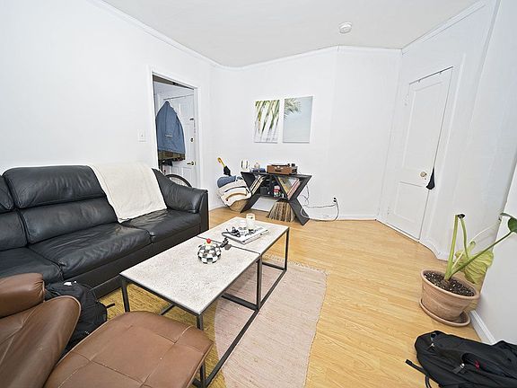 3rd image of 547 Leonard St #2