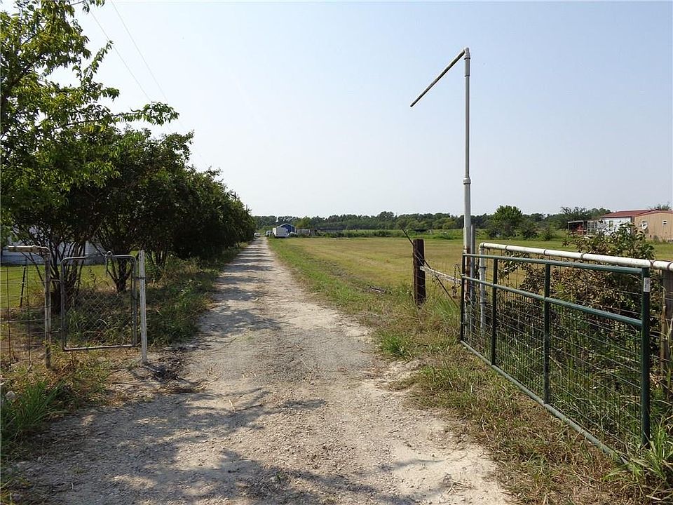 1st image of 348 County Road 2146