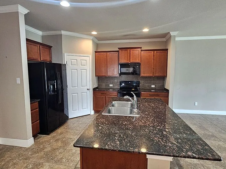 7523 Buffalo Grass Dr — Photo 5