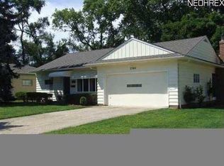 2384 Rocky River Oval, Rocky River, OH 44116