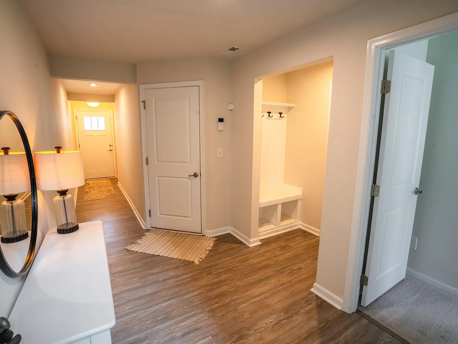 4 bed, 3.5 bath, 2238 sqft, $2,875 — Photo 4