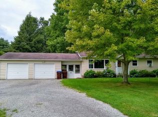 983 Mercer Grove City Rd, Mercer, PA 16137