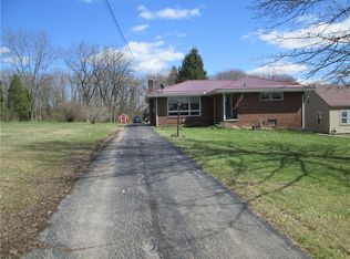 4717 Ellwood Rd, New Castle, PA 16101