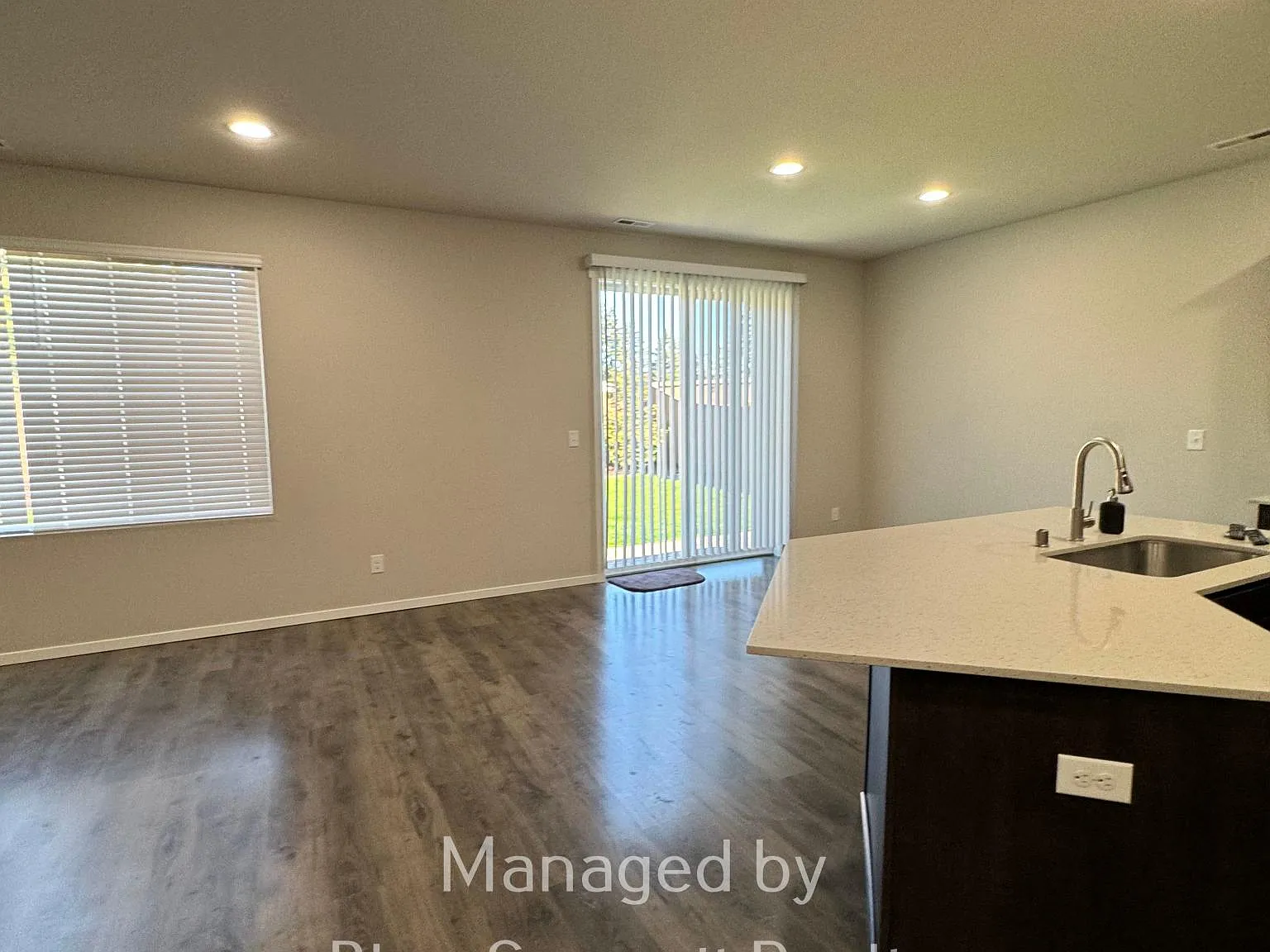 3 bed, 2.5 bath, 2082 sqft, $2,895 — Photo 3
