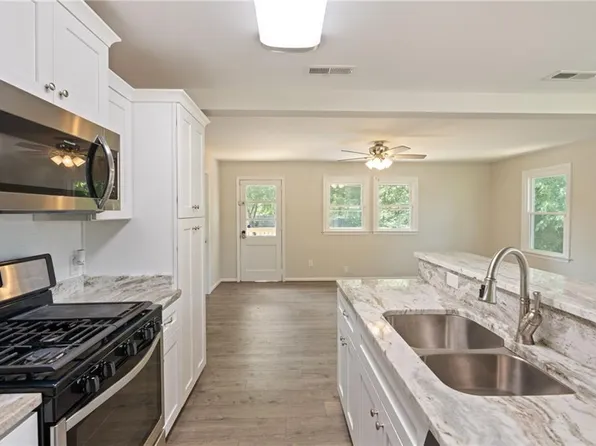 65 Salem Street, Hampton, VA 23669