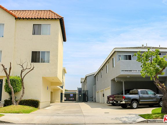2nd image of 12304 Grevillea Ave