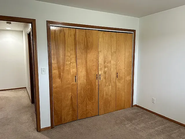 1205 E Indiana St — Photo 12