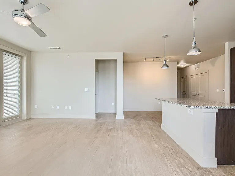 The Lucas Apartments — Photo 35