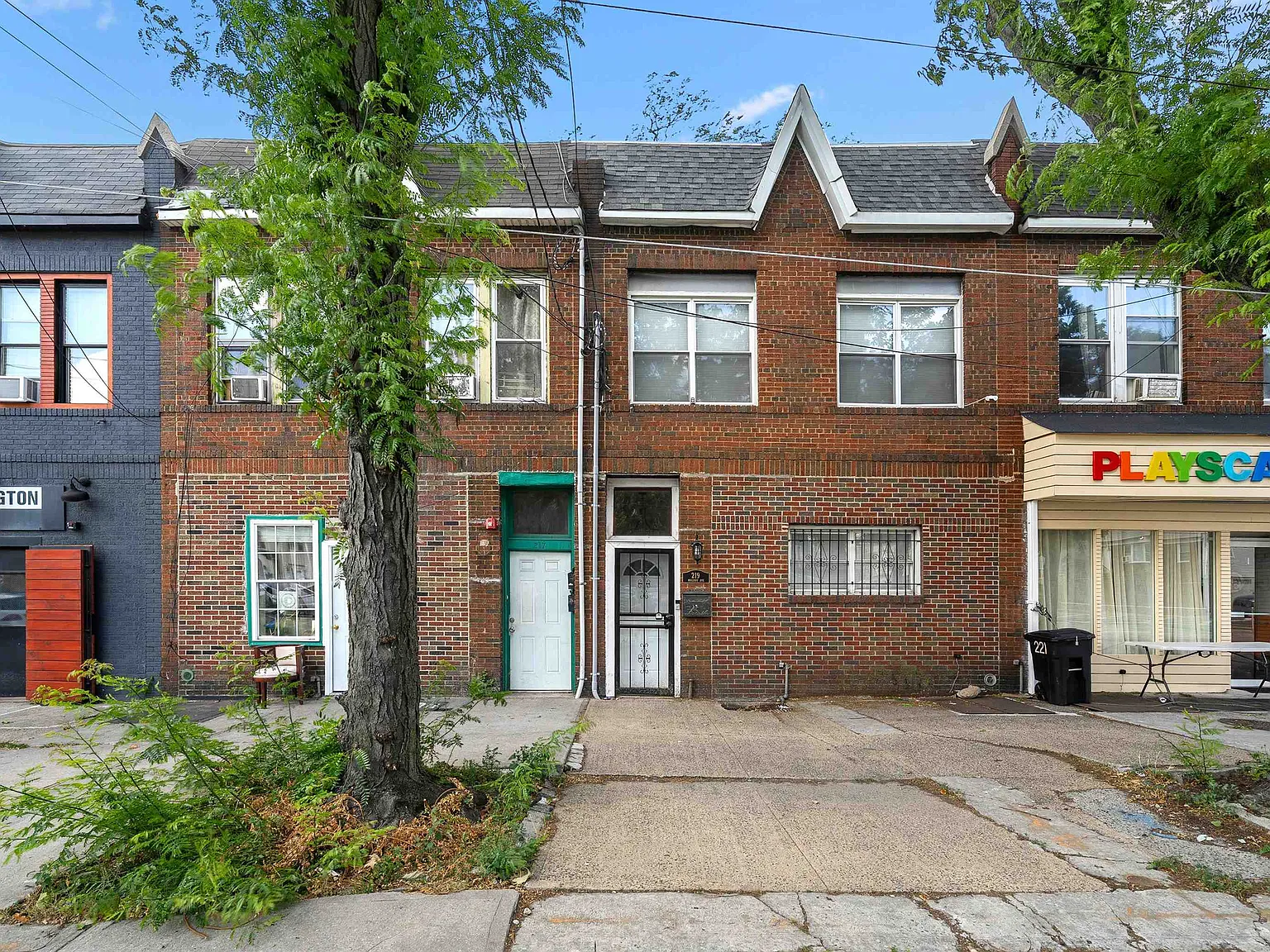 2 bed, 1.0 bath, $2,450 — Photo 1
