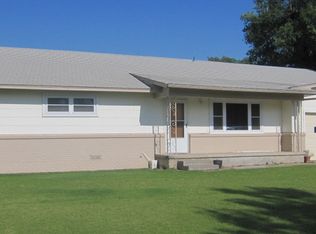 1014 S Eton St, Perryton, TX 79070