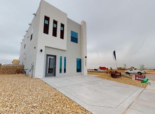 916 Mormon Tea Dr, Socorro, TX 79927