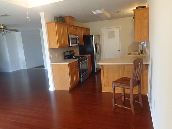 5th image of 1305 Baywood Ln