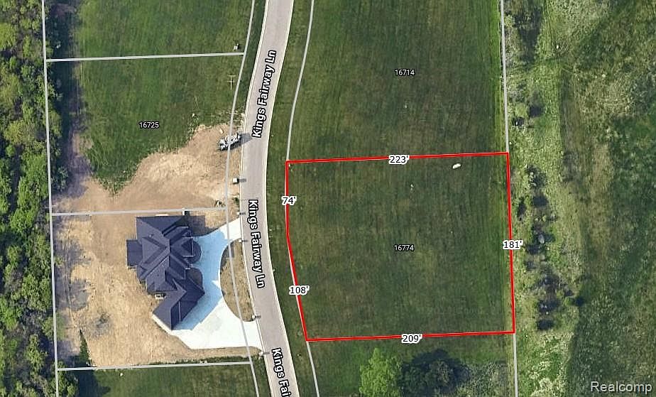 16774 Kings Fairway Ln